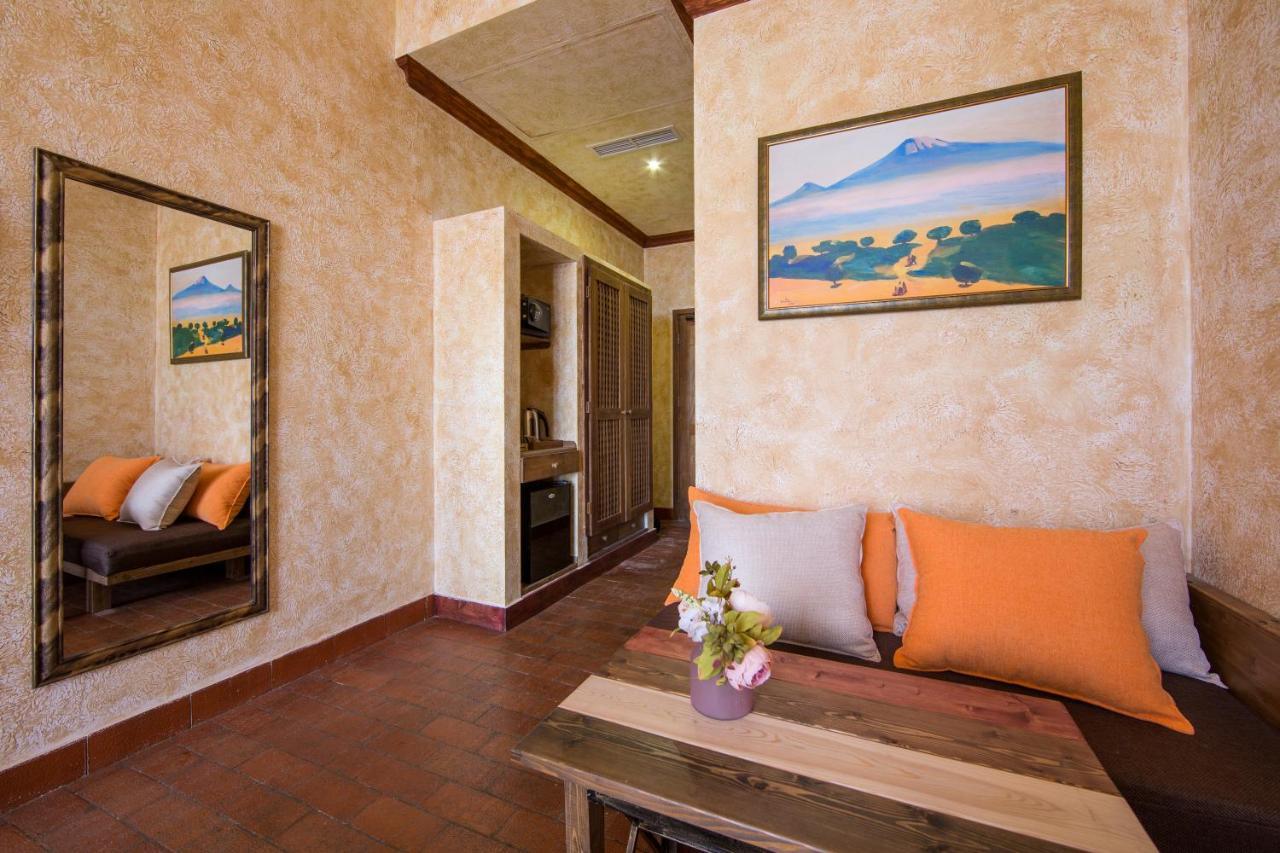 高加索酒店 Kasagh 外观 照片 A room at the hotel